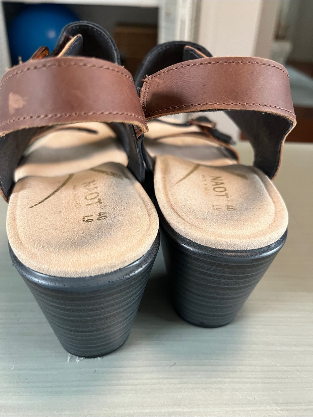 Naot Mode Brown & Black Buckle-Strap Women’s Sandals SZ 40 - Picture 3 of 5